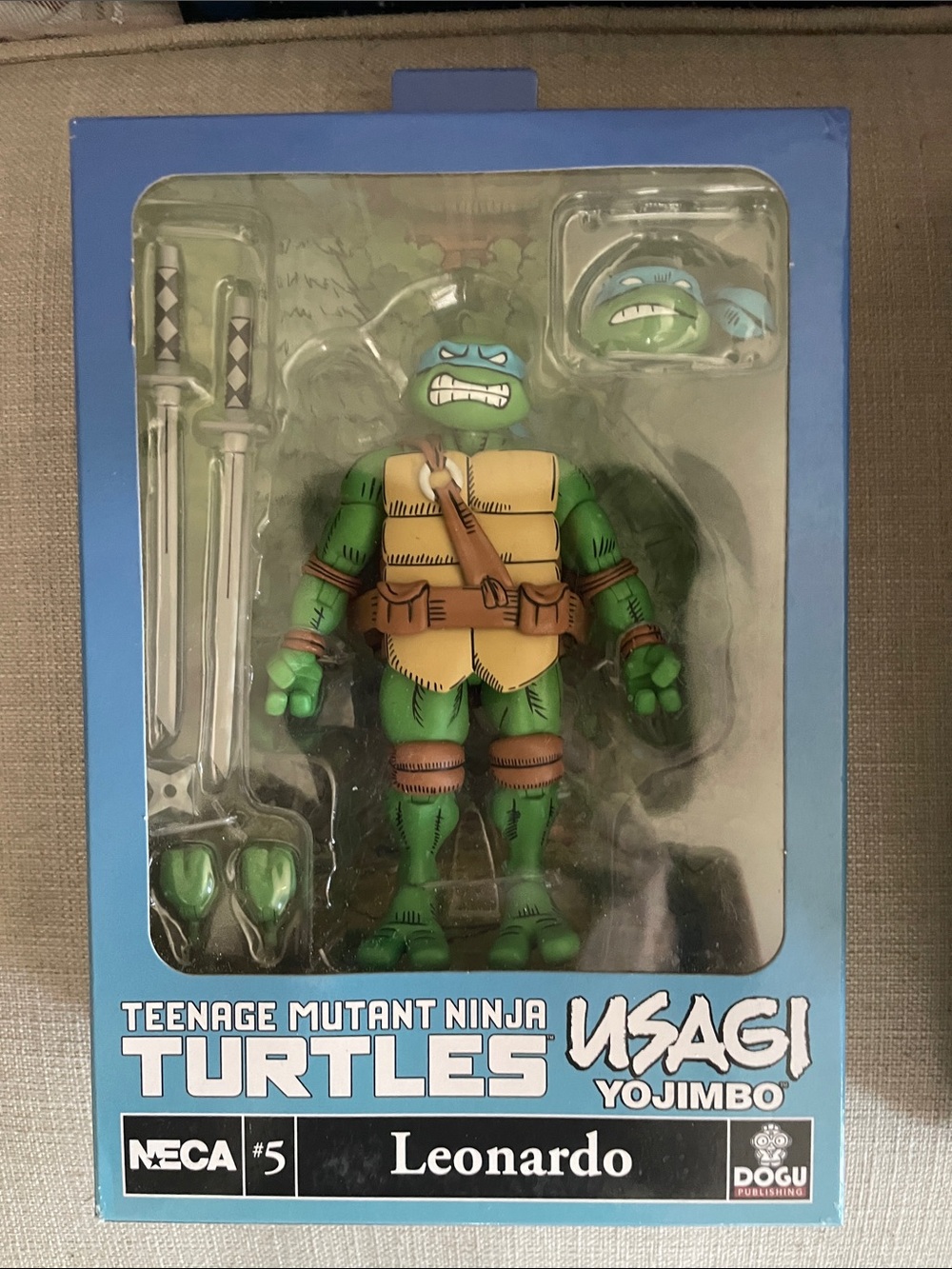New NECA Teenage Mutant Ninja Turtles Usagi Yojimbo Leonardo Figure #5 Box